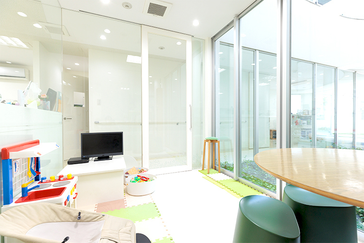 大泉こどもおとな歯科診療室 練馬区 キッズスペースを併設したカウンセリングルーム