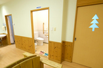 あおみ小児科医院 福岡市南区 院内には広々としたトイレを設置している