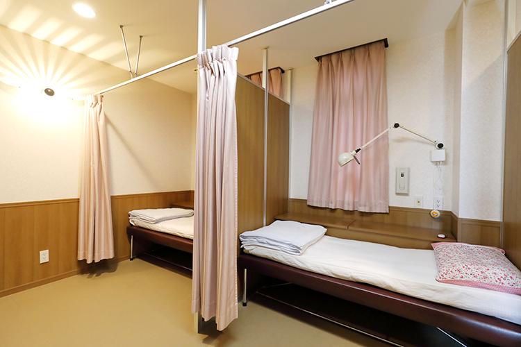 つかさクリニック堺東 堺市堺区 安静室。採卵・胚移植の際に、休むことができる