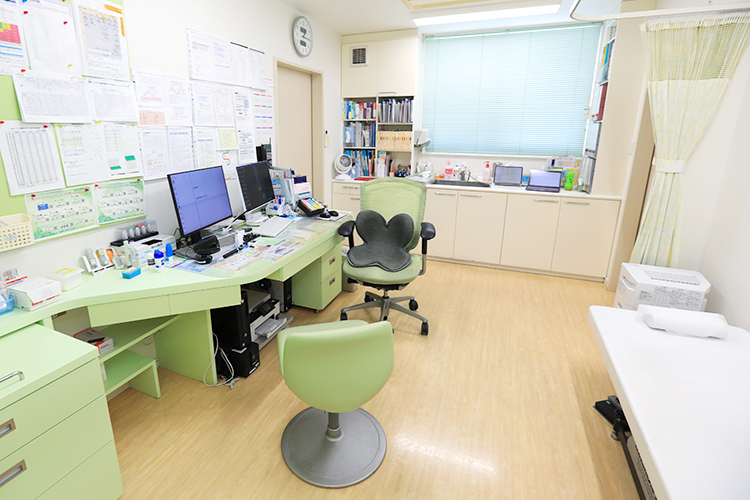 たけだクリニック 豊川市 院長は呼吸器を専門にアレルギーや感染症などにも精通する勤勉家