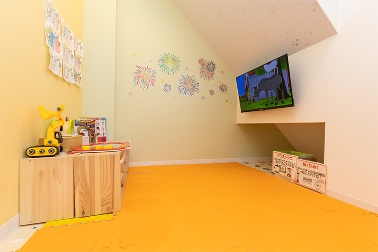 もりかわ歯科 八尾本町診療所 八尾市 キッズスペースも併設しているので親子でも通院しやすい