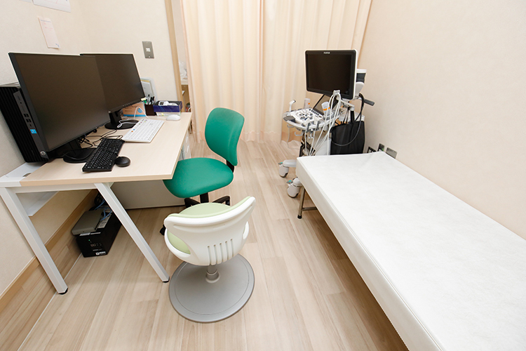 川越あさひクリニック 川越市 超音波機器や心電図などの検査機器も設置