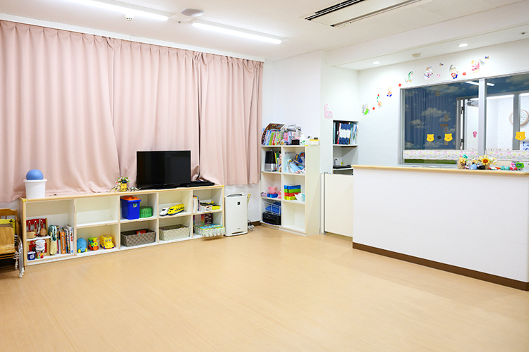 龍岡クリニック 富里市 病児・病後児保育、職員のための託児・病児保育を実施