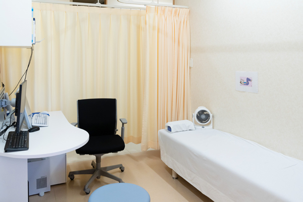 しだ内科・消化器クリニック 白井市 個室の診療室でしっかり主訴を相談可能