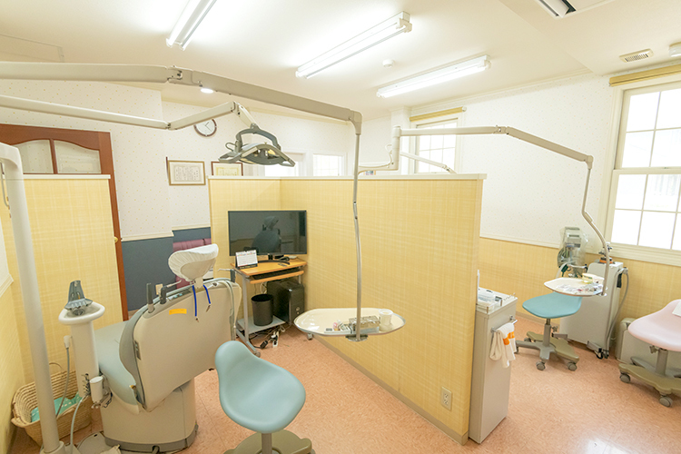 かんざき歯科医院 北九州市小倉南区 診察室は個室になっており、プライバシー面にも配慮