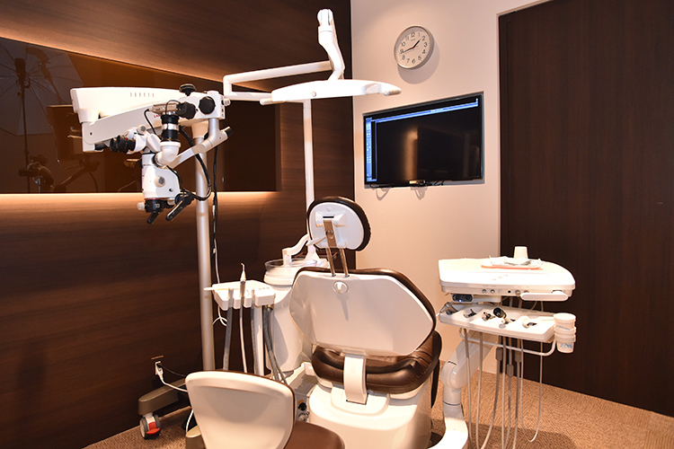 AKIデンタルクリニック 大阪市阿倍野区 完全個室の診察室