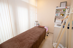 SUZU DENTAL CLINIC 横浜市都筑区 エステ専用ルーム。口周りの筋肉のケアやトレーニングなどを行う
