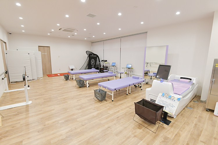 まつうら整形・肩肘 スポーツクリニック 堺市西区 診療とリハビリを常に連携しながら患者の機能改善などにつなげる