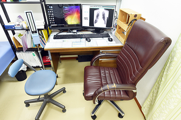 ひびきクリニック 大阪市城東区 優しい面持ちの先生が丁寧に診療