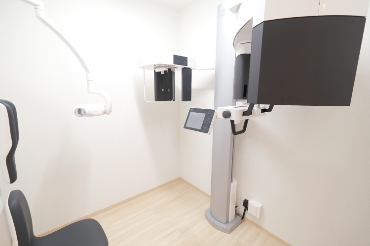 三軒茶屋もぐもぐごっくん歯科クリニック 世田谷区 歯科用CTを使用し、高い専門性をもって治療に取り組む