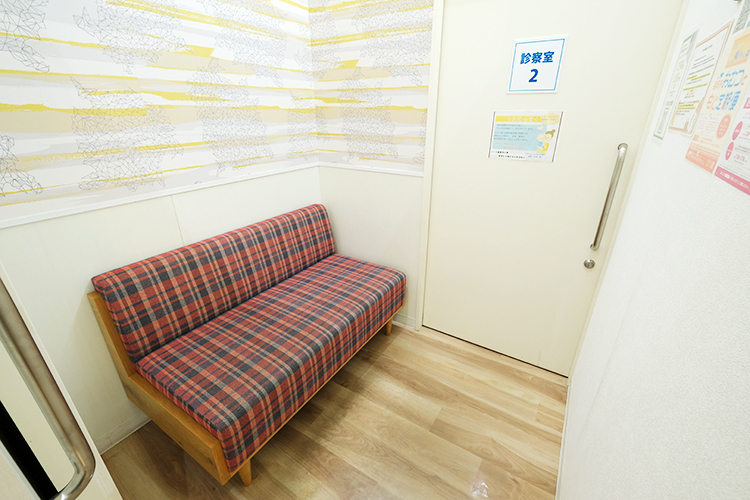 やまもとこどもの診療所 福岡市南区 個室の待合で安心とプライバシーを配慮