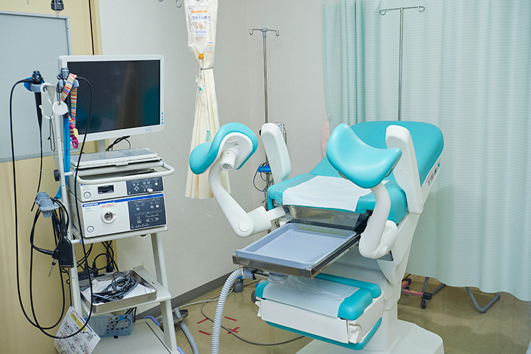 川原腎・泌尿器科クリニック 姶良市 プライバシーの守られた検査室で患者に向き合う