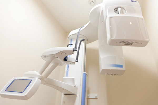 小林歯科医院 世田谷区 新鋭の歯科用CTやLEDオペライトなど設備も充実している