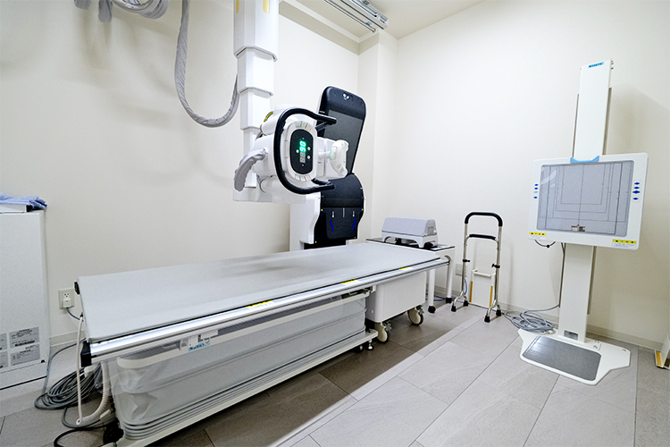 まつうら整形外科スポーツ・リハビリクリニック 尼崎市 エックス線検査をはじめ各種検査機器をそろえる