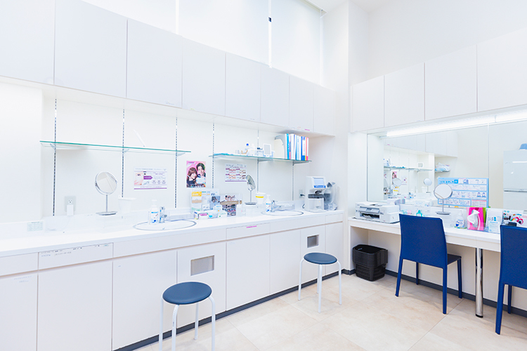 アイクリニック南町田 町田市 コンタクトスペース完備