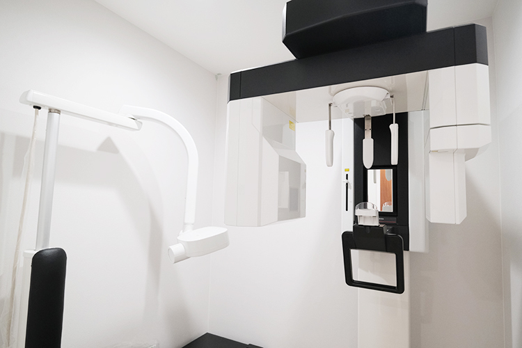 グリーンデンタル福島 大阪市福島区 歯科用CTを用いて、理解を促すのに役立てている