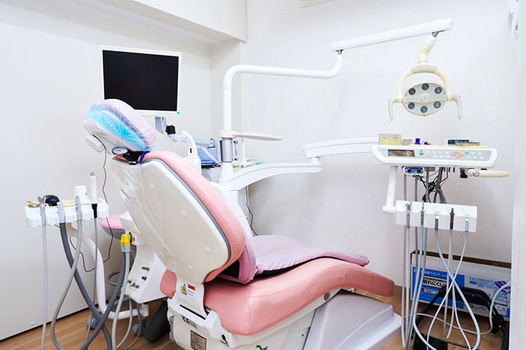 杉山歯科 上尾市 モニターを使用して親身にわかりやすい説明をしてくれる