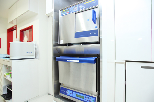 興福歯科医院 名古屋市中村区 滅菌にも力を入れており、院内感染予防も徹底されている