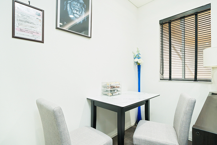ふじしま歯科 宇都宮市 リラックスして話ができるカウンセリングルーム