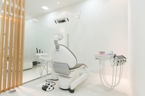 こいずみ矯正歯科クリニック さいたま市浦和区 ユニットも清潔感たっぷり