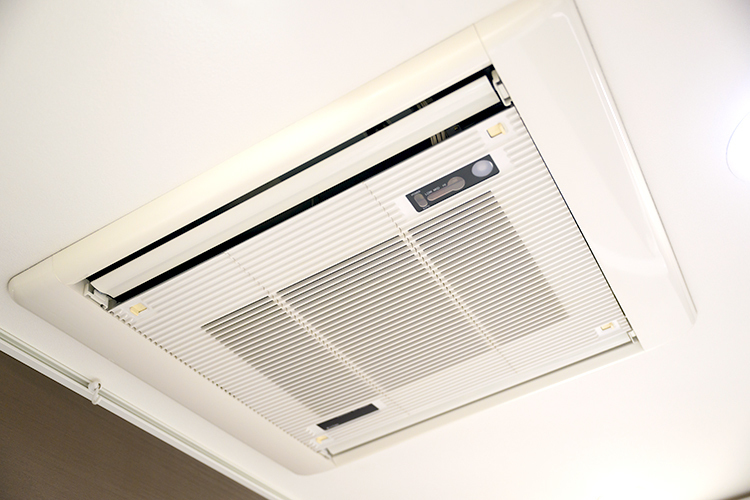 医療法人社団徳壮会 新津田沼歯科クリニック奏の杜 習志野市 オペ室対応型の換気システムや滅菌器を導入し、衛生面を管理