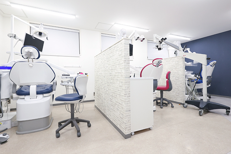 小宮歯科医院 船橋市 一人ひとりに合わせた無理のない治療を心がけている