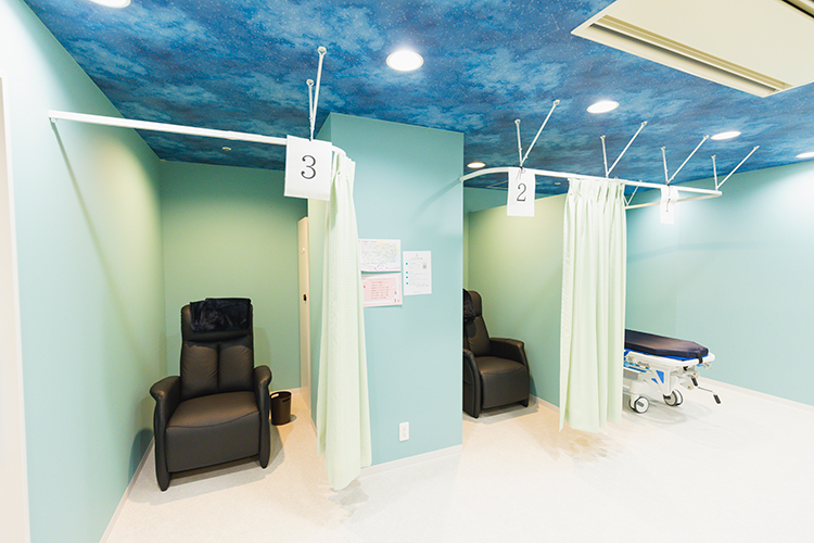 池袋ふくろう消化器内科・内視鏡クリニック 東京豊島院 豊島区 天井を星空で彩ったリカバリールーム