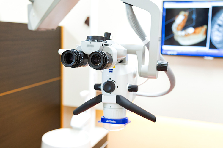 かわと歯科医院 出雲市 マイクロスコープを導入しているため、精密な治療も可能