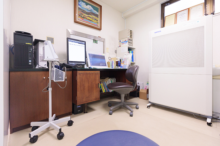 後藤内科医院 藤沢市 些細な症状も見逃さぬよう、じっくりと患者の話に耳を傾ける