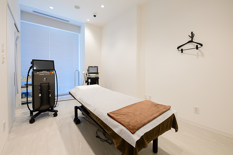 TOKUNAKAクリニック表参道本院 港区 各種専門機材も導入し、充実した設備