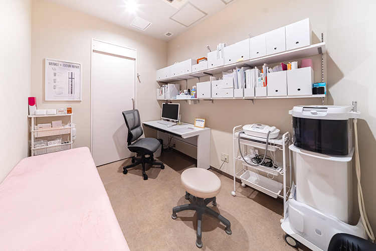 アイ＆スキンクリニック東京ソラマチ 墨田区 皮膚科・美容皮膚科も対応。経験のある医師が在籍している