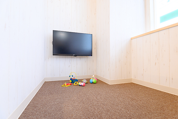 おぬき歯科 京都市中京区 キッズスペースが完備され、子ども連れの患者にも配慮されている