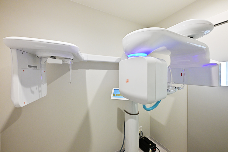 大塚CARNA歯科 矯正歯科 豊島区 歯科用CTを活用し、骨格から口腔内を把握していく