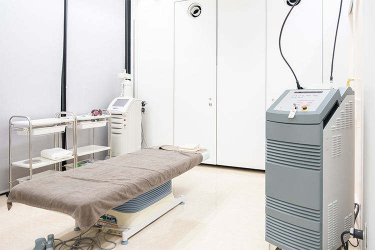 ゆかり皮フ科クリニック 京都市下京区 広々とした手術室