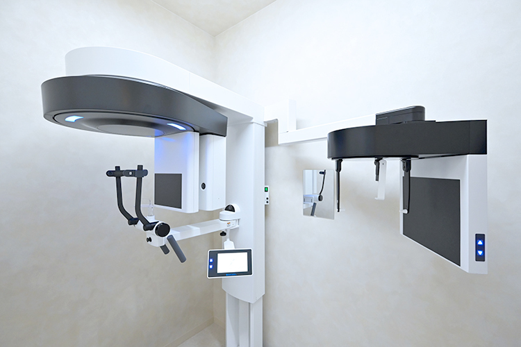 阿波座よしかわ矯正歯科・小児歯科 大阪市西区 先進の機器を導入し、精度を重視した診察に努める