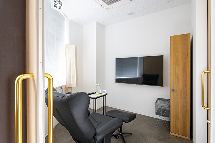 広島八丁堀内科・胃腸内視鏡クリニック 広島市中区 プライバシーに配慮された内視鏡検査前準備室