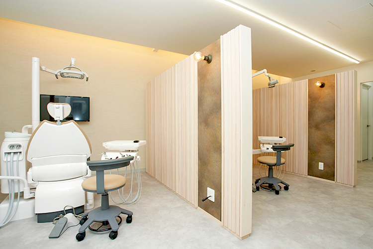 本家歯科医院 大阪市北区 診察室は、完全個室も完備