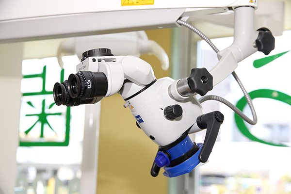 のむら歯科・矯正歯科 四條畷市 マイクロスコープを導入し精密な治療を心がける