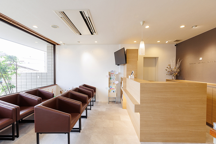 大西歯科医院 丸亀市 待合室には、キッズスペースも備えている