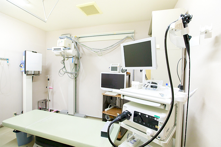 倉田医院 八王子市 内視鏡検査室。定期的に新たな機器への入れ替えを行っている