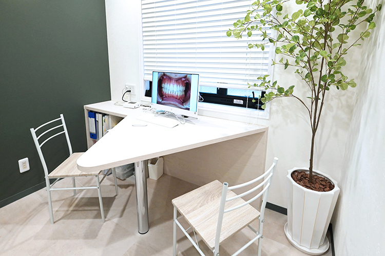 さがなかの歯医者さん やまもと 木津川市 患者一人ひとりに合った治療を提供