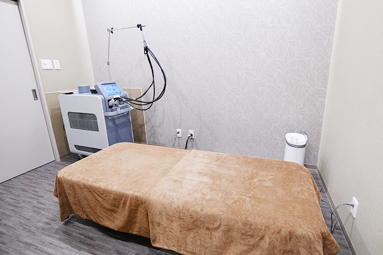 はやし皮フ科クリニック 川辺郡猪名川町 落ち着いた雰囲気でリラックスして施術を受けられる