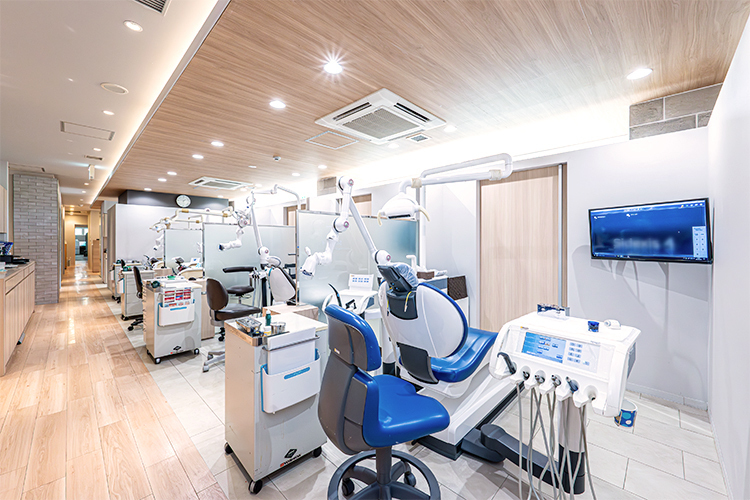 田島歯科矯正口腔外科クリニック 久留米市 それぞれの分野の専門家が相談、治療にあたる