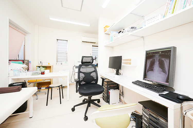 神楽坂岡田診療所 新宿区 腎臓を専門とする院長が丁寧に診察に当たる。検査・検診にも注力