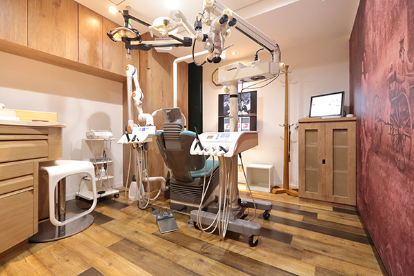 ASAHIデンタル・オフィス 新宿区 個室のユニットでプライバシーに配慮した診療を行う