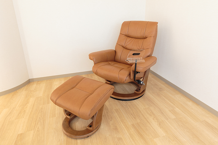 わき消化器内科・IBDクリニック 伊丹市 ゆったりとした点滴ブースあり