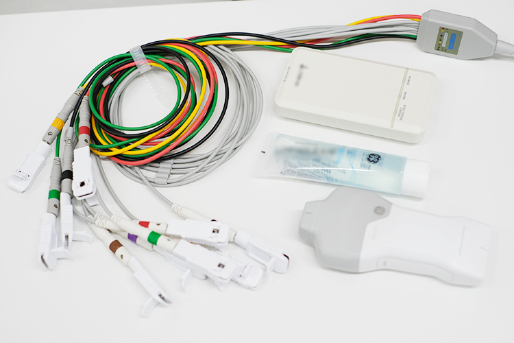 ホームアレークリニック梅ヶ丘 世田谷区 ポータブルのエコー検査機器、心電図機器