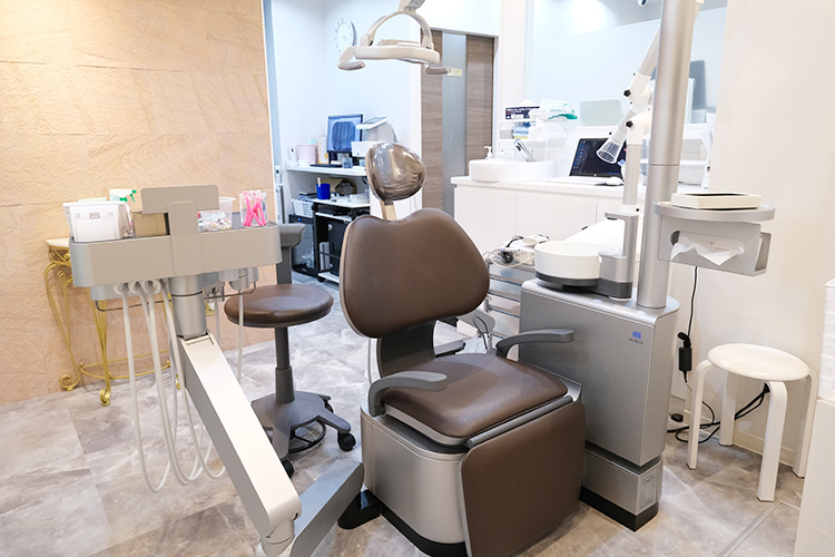 柴田歯科医院 奈良市 個室、半個室の診察室で感染対策やプライバシーにも配慮