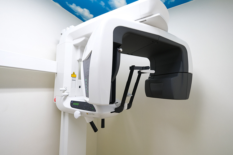 たいよう歯科・矯正歯科クリニック  大和市 歯科用CTを使用し、精密な治療を提供