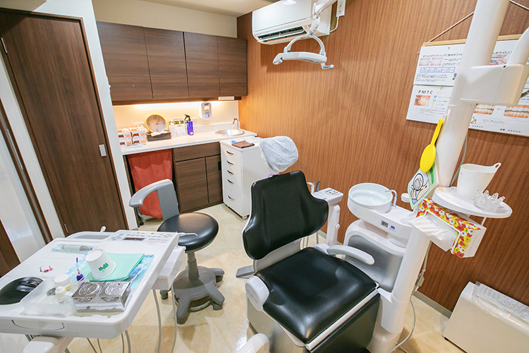 ほんだ歯科診療室 福岡市南区 個室の特別診察室も用意し、プライバシーにも配慮